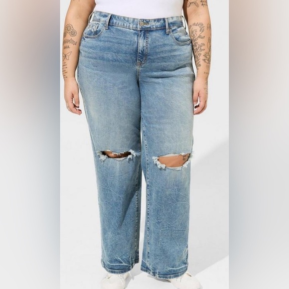 Torrid vintage wash distressed torn wide leg jeans nwot - Picture 2 of 6